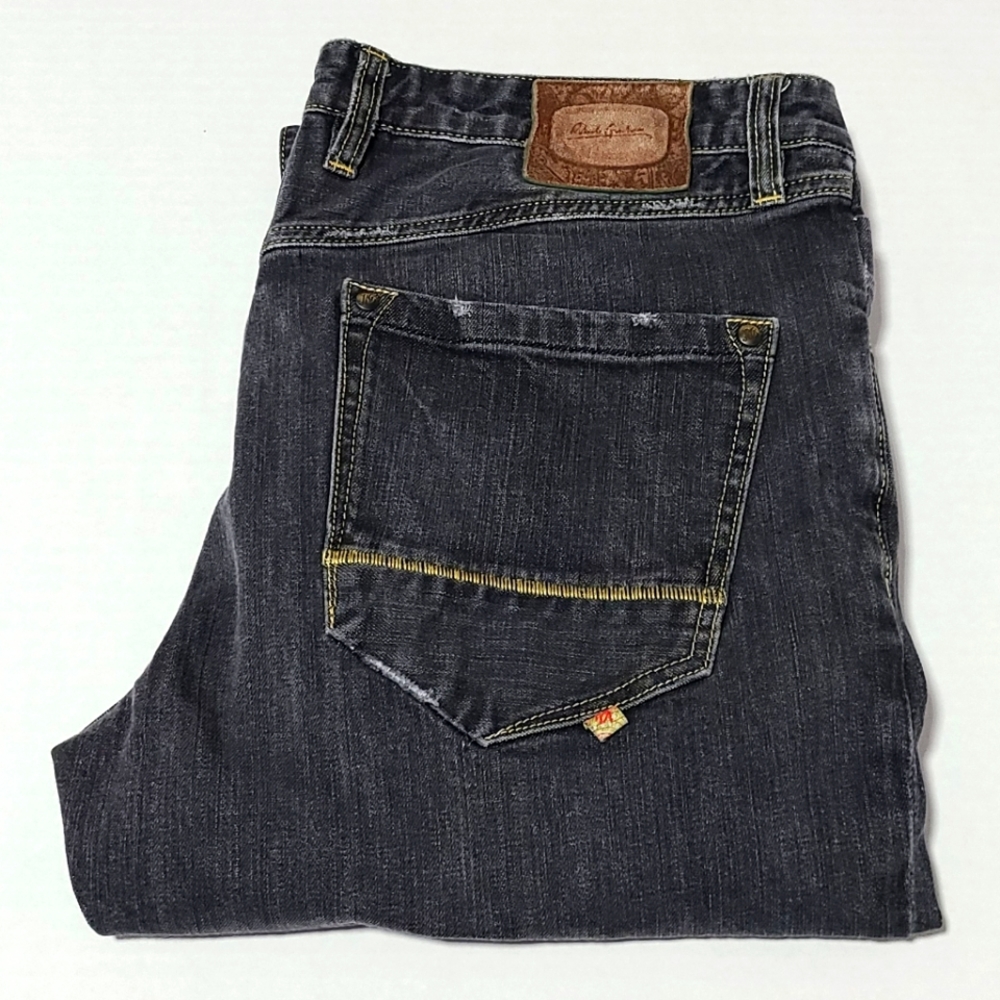 Robert Graham Classic Yates Denim Jeans 33 X 29